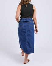 Load image into Gallery viewer, Scallop Edge Denim Skirt Mid Blue Wash