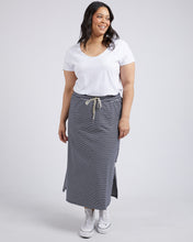 Load image into Gallery viewer, Travel Skirt - Navy Stripe