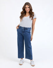 Load image into Gallery viewer, Izzy Wide Leg Jean - Dark Blue Wash