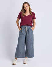 Load image into Gallery viewer, Pima Vee Tee Plum
