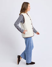 Load image into Gallery viewer, Sherling Vest Marshmellow