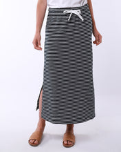 Load image into Gallery viewer, Travel Skirt - Navy Stripe