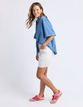 Load image into Gallery viewer, Blissful Chambray Shirt Mid Blue