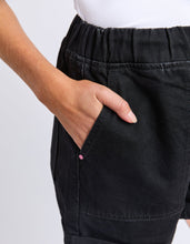 Load image into Gallery viewer, Emma Relaxed Short Black