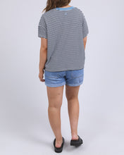 Load image into Gallery viewer, Liv Vee Tee