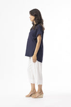 Load image into Gallery viewer, Linen Top Vneck - Navy