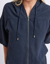 Load image into Gallery viewer, Saltair Lightweight Jacket Navy