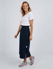 Load image into Gallery viewer, Travel Skirt Navy