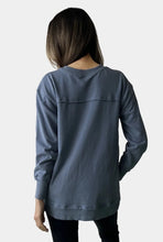 Load image into Gallery viewer, Embroidered sweatshirt - Denim Blue
