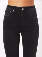 Load image into Gallery viewer, Olivia Mum Jeans - Black.
