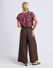 Load image into Gallery viewer, Wander Pants Chocolate
