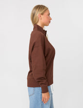 Load image into Gallery viewer, Core 1/4 Zip Sweatshirt - Espresso
