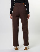 Load image into Gallery viewer, Dina Long Pant - Fudge
