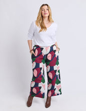 Load image into Gallery viewer, Ronja Pant Abstract Print
