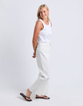 Load image into Gallery viewer, Alyssa Front Pocket Jean Vintage White
