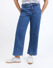 Load image into Gallery viewer, Izzy Wide Leg Jean - Dark Blue Wash
