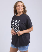 Load image into Gallery viewer, Azalea Tee - Navy
