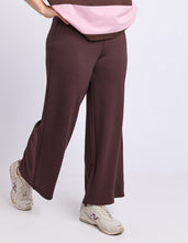 Load image into Gallery viewer, Freedom Boot Pant Cropped Chocolate
