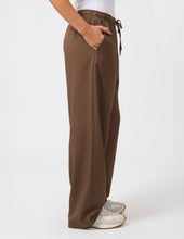 Load image into Gallery viewer, Maddox Pant - Espresso Stripe
