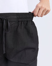 Load image into Gallery viewer, Margi Long Line Short Black
