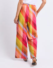 Load image into Gallery viewer, Rena Pant Rena Striped Print
