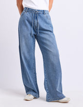 Load image into Gallery viewer, Paige Tie Waist Jean Light Blue Wash
