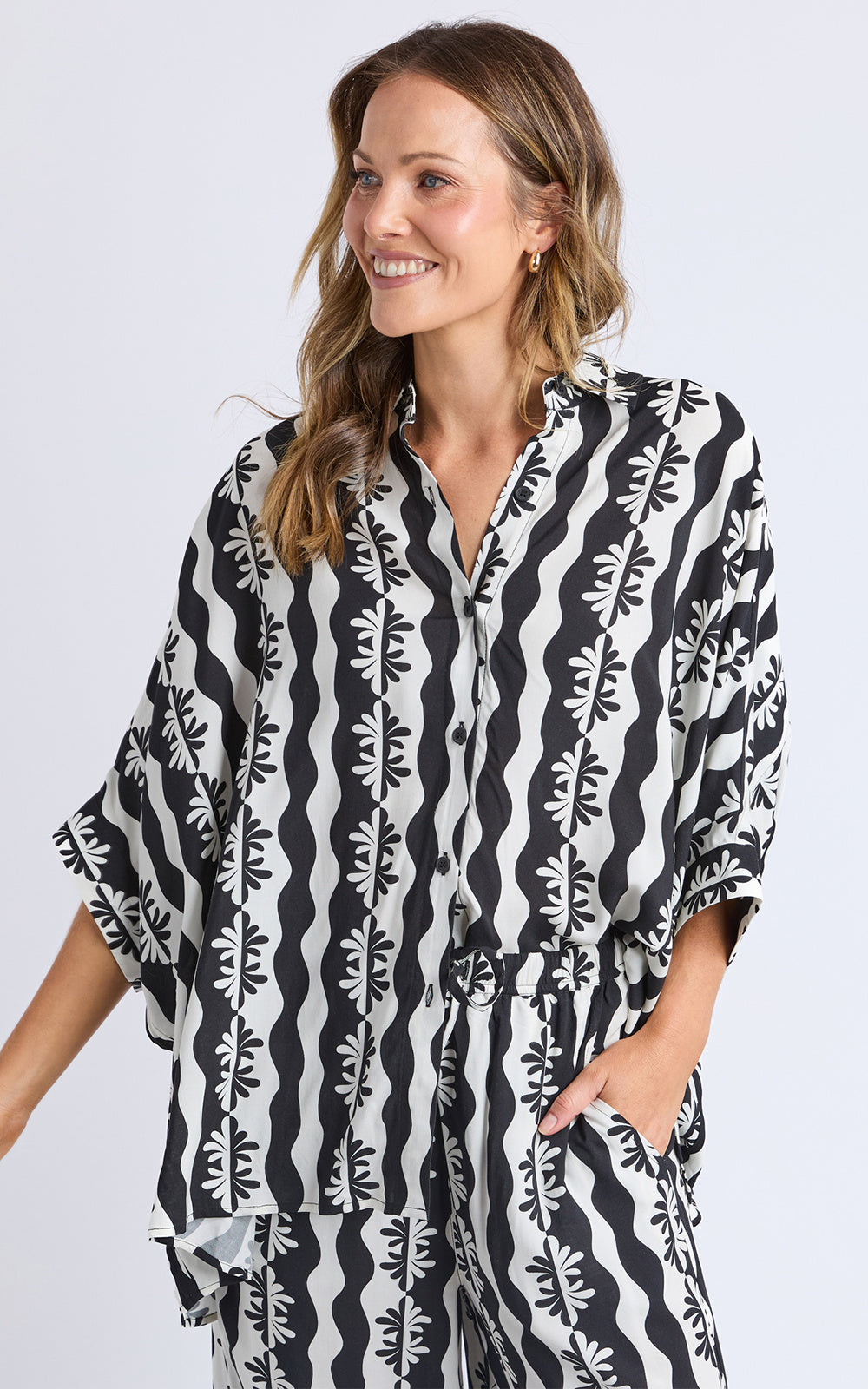 Casa Shirt - Black and Marshmallow