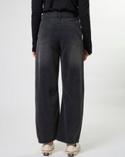 Load image into Gallery viewer, Carson Barrel Jean - Slate Gray
