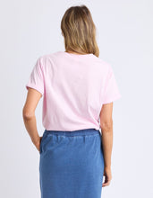 Load image into Gallery viewer, Knot S/S Tee Pink Lady
