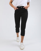 Load image into Gallery viewer, Mollie Capri Jean Black
