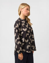 Load image into Gallery viewer, Faye Blouse - Bow Peep

