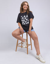 Load image into Gallery viewer, Azalea Tee - Navy
