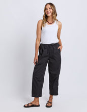 Load image into Gallery viewer, Lund Barrel Leg Pant - Black

