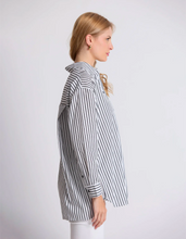 Load image into Gallery viewer, Stella + Gemma Stripe Shirt - Black and White
