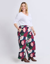 Load image into Gallery viewer, Ronja Pant Abstract Print
