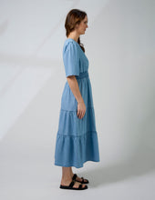 Load image into Gallery viewer, Vittoria Dress - Light wash
