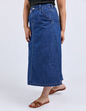 Load image into Gallery viewer, Scallop Edge Denim Skirt Mid Blue Wash
