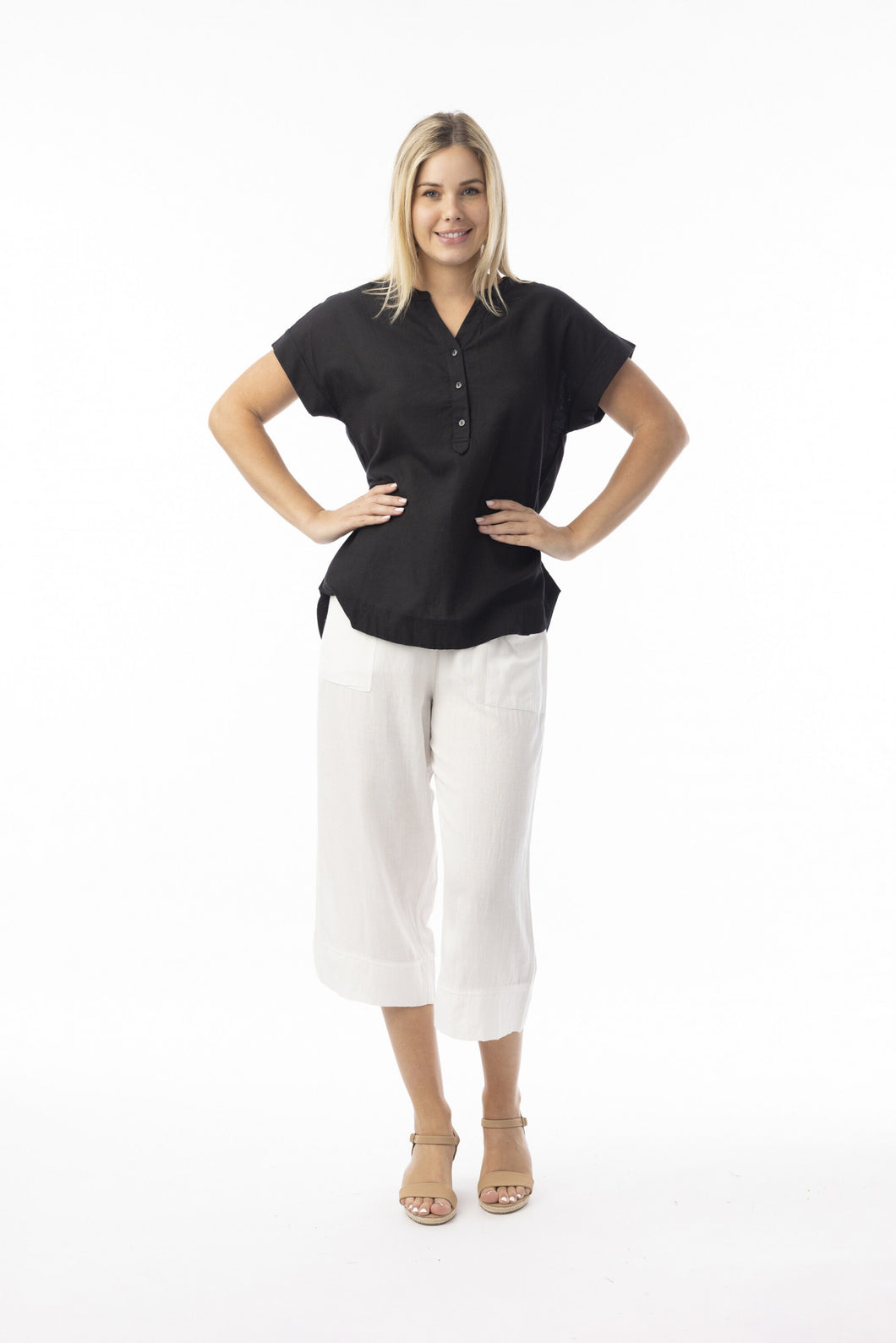 Linen Top Vneck - Black