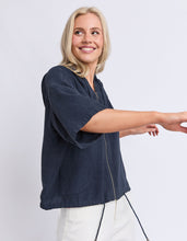 Load image into Gallery viewer, Saltair Lightweight Jacket Navy

